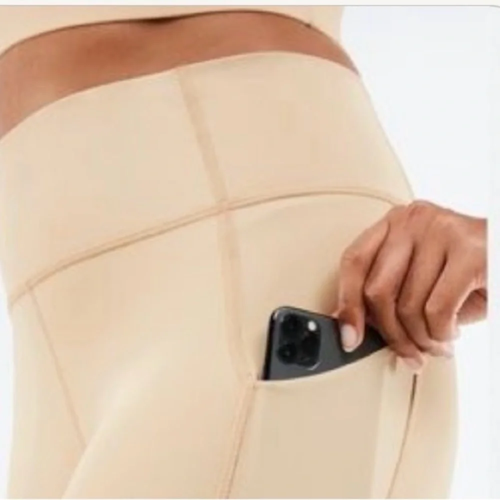 AMERICAN EAGLE The Everything Pocket Highest Waist‎ Legging